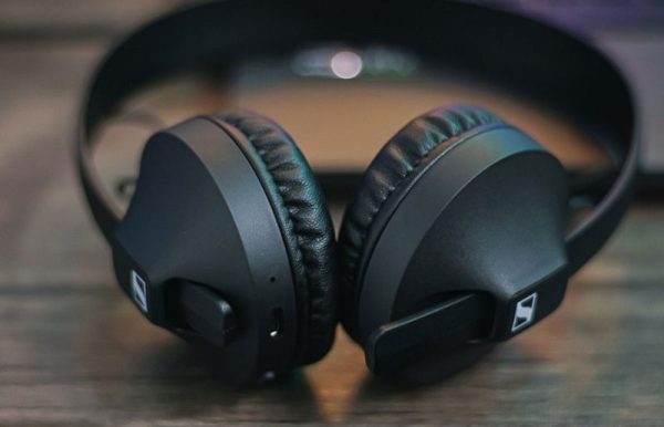 هدفون بلوتوثی سنهایزر مدل HD 250BT